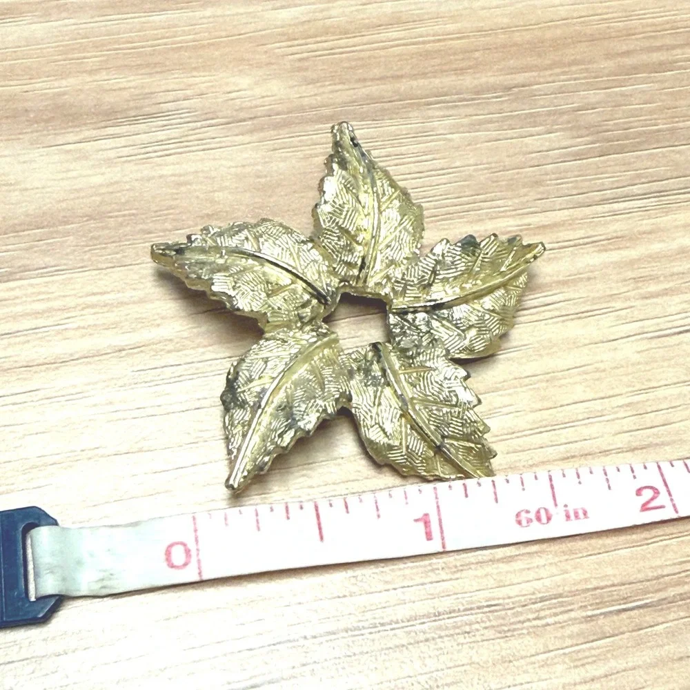 Vintage Gold Tone Textured Five Leaf Star‎ Botanical Brooch Pin 1.75 Inch